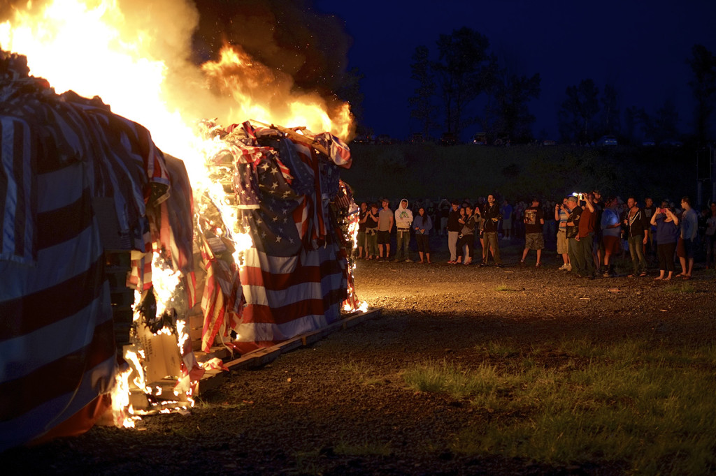 WATCH FIRE 2014