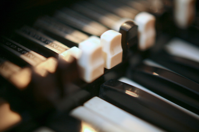 Hammond B-3. Michael Davis photo | Syracuse New Times